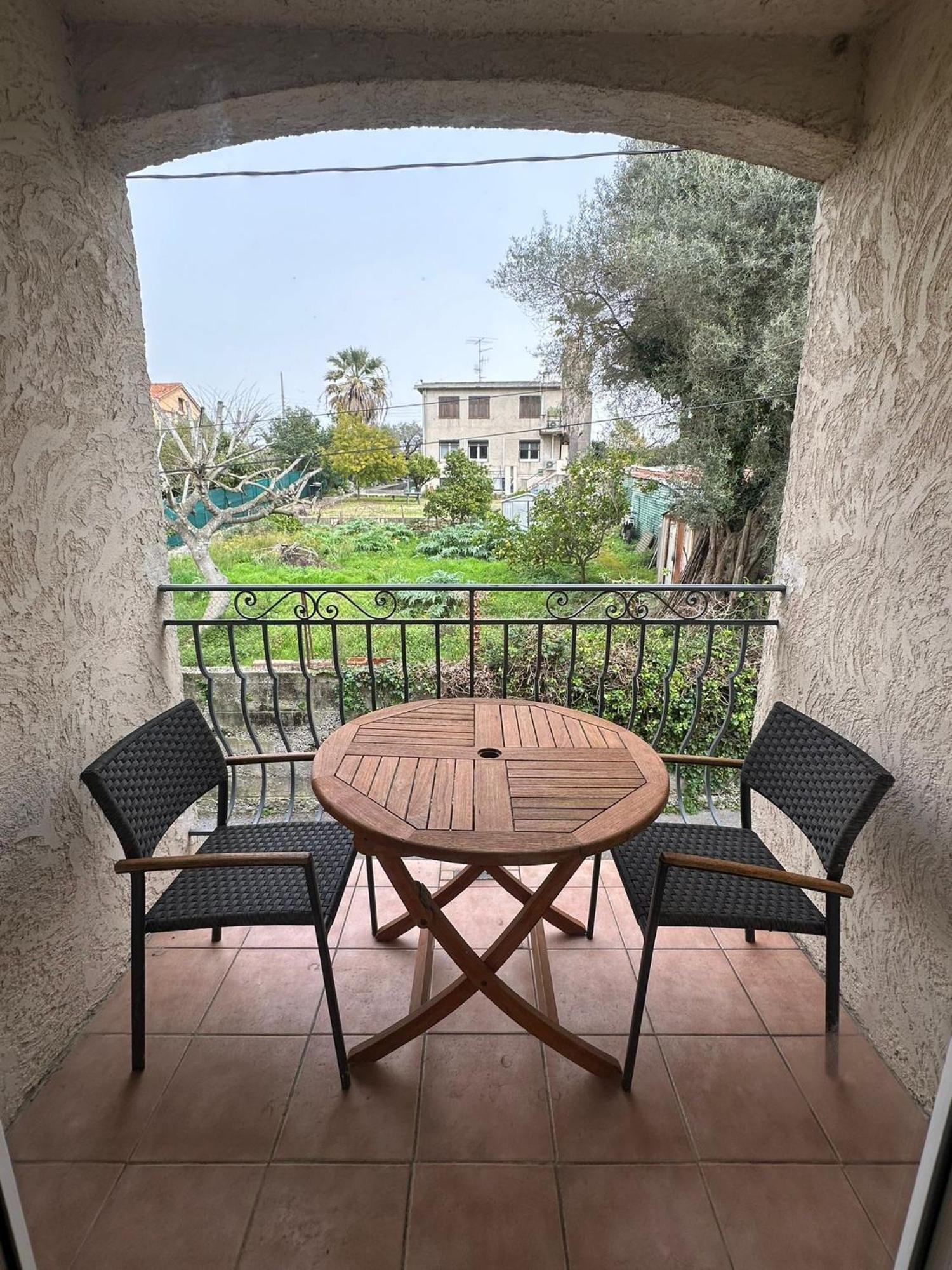 Villa Constance 3 Antibes - Spacieux Logement En Dernier Etage Buitenkant foto