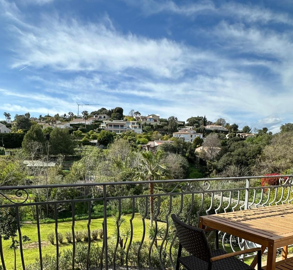 Villa Constance 3 Antibes - Spacieux Logement En Dernier Etage Buitenkant foto